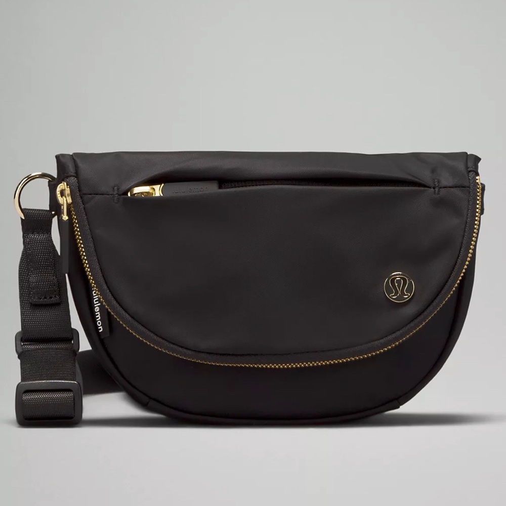 EUC Lululemon All Night Festival Bag